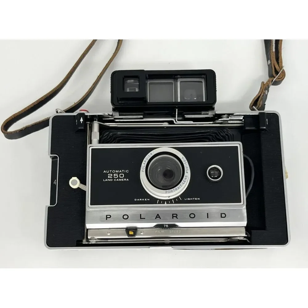 Vintage Polaroid Automatic 250 Instant Film Land Camera w‎ Zeiss Viewfinder